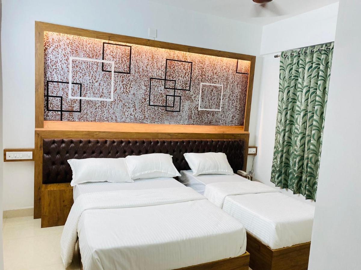 B Six Hotel Bangalore Eksteriør billede