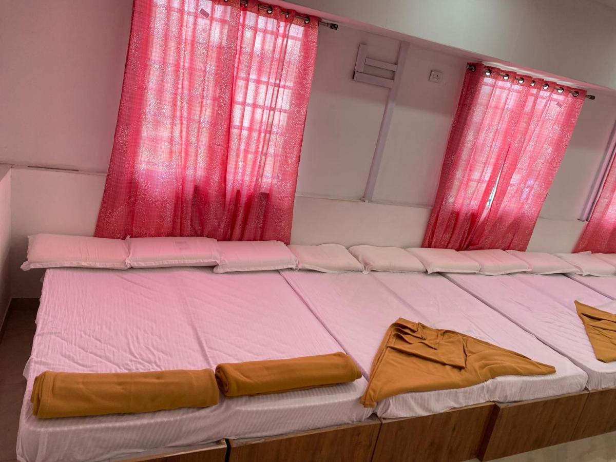 B Six Hotel Bangalore Eksteriør billede