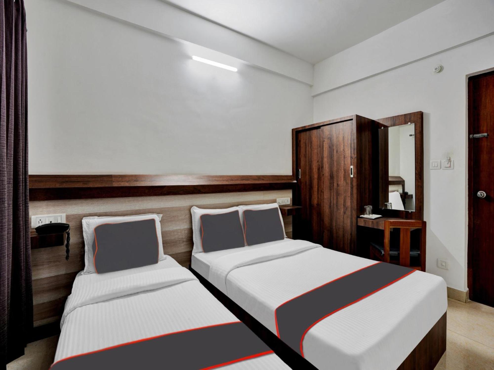 B Six Hotel Bangalore Eksteriør billede