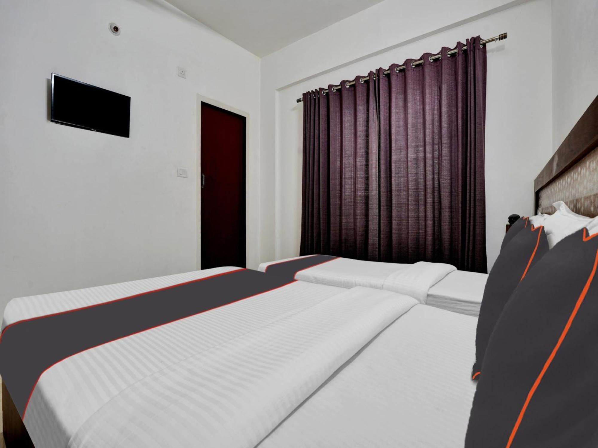 B Six Hotel Bangalore Eksteriør billede