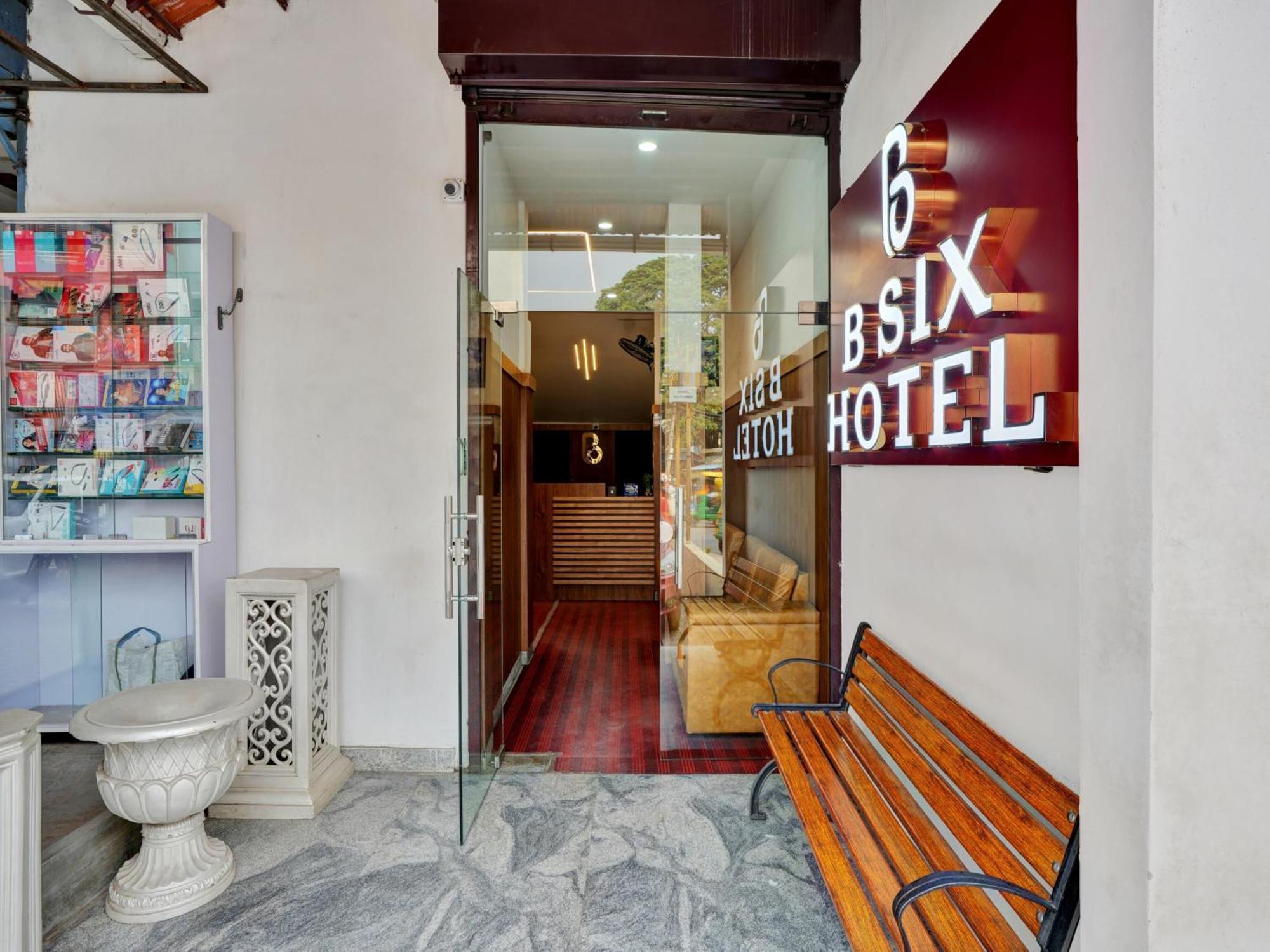 B Six Hotel Bangalore Eksteriør billede