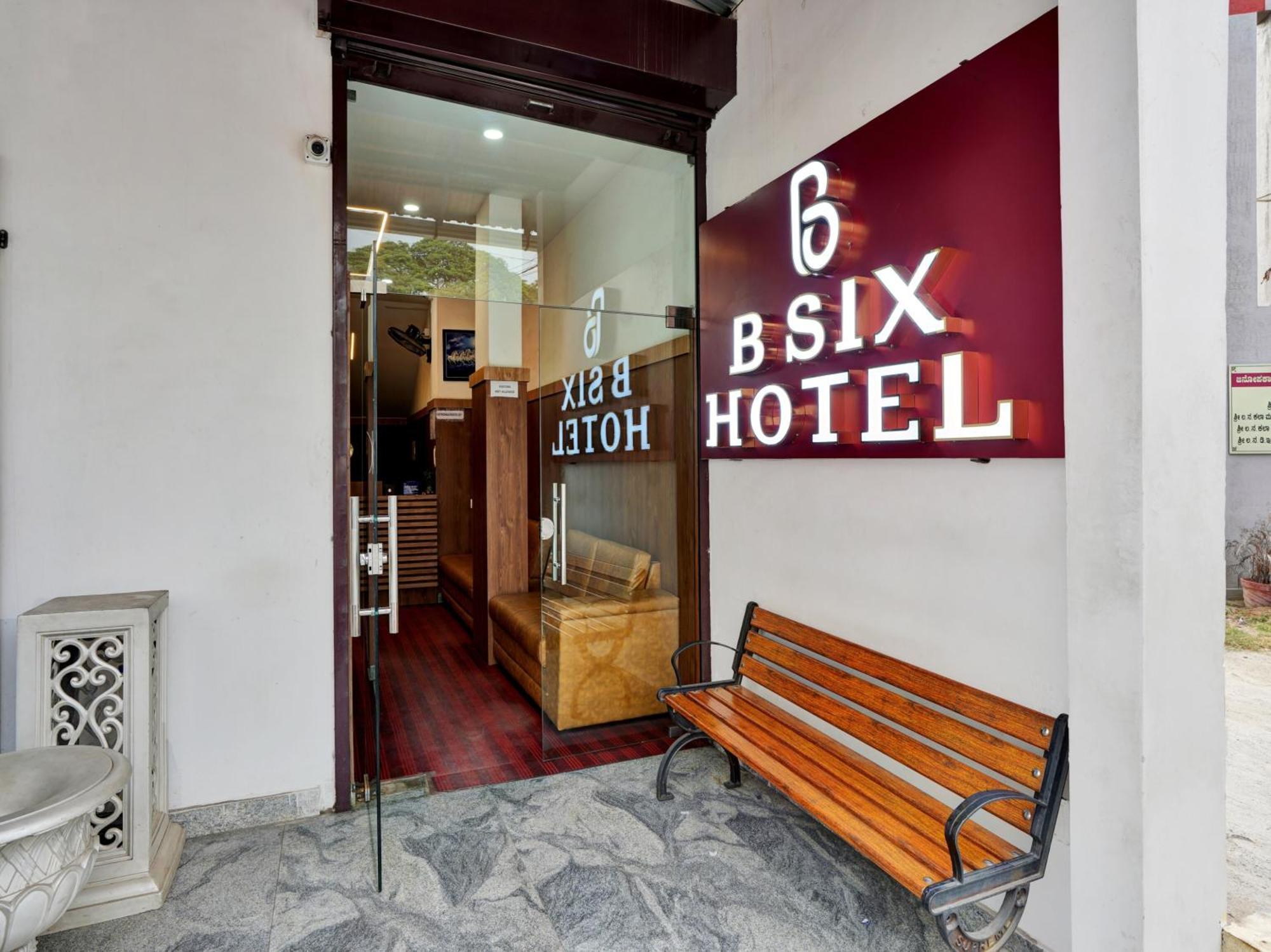 B Six Hotel Bangalore Eksteriør billede