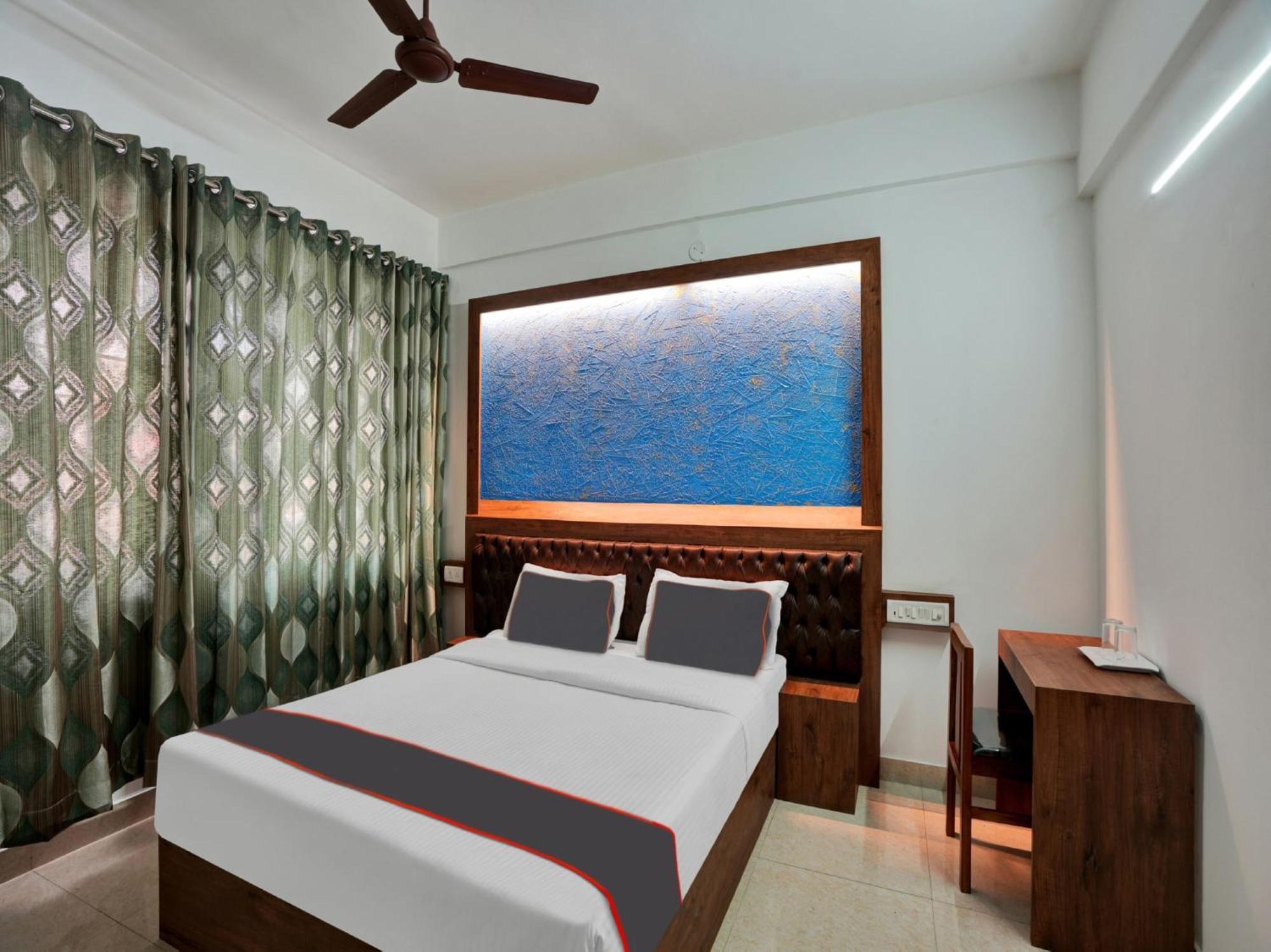 B Six Hotel Bangalore Eksteriør billede