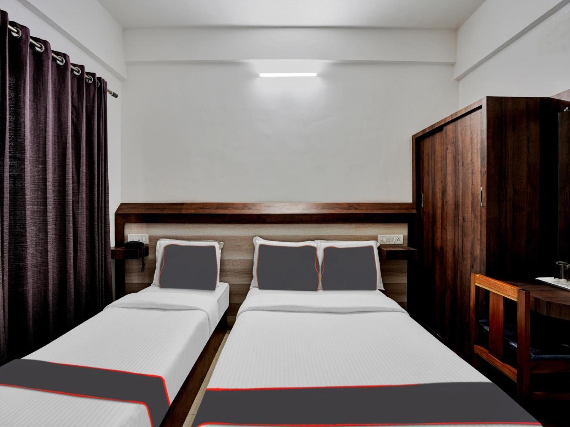 B Six Hotel Bangalore Eksteriør billede
