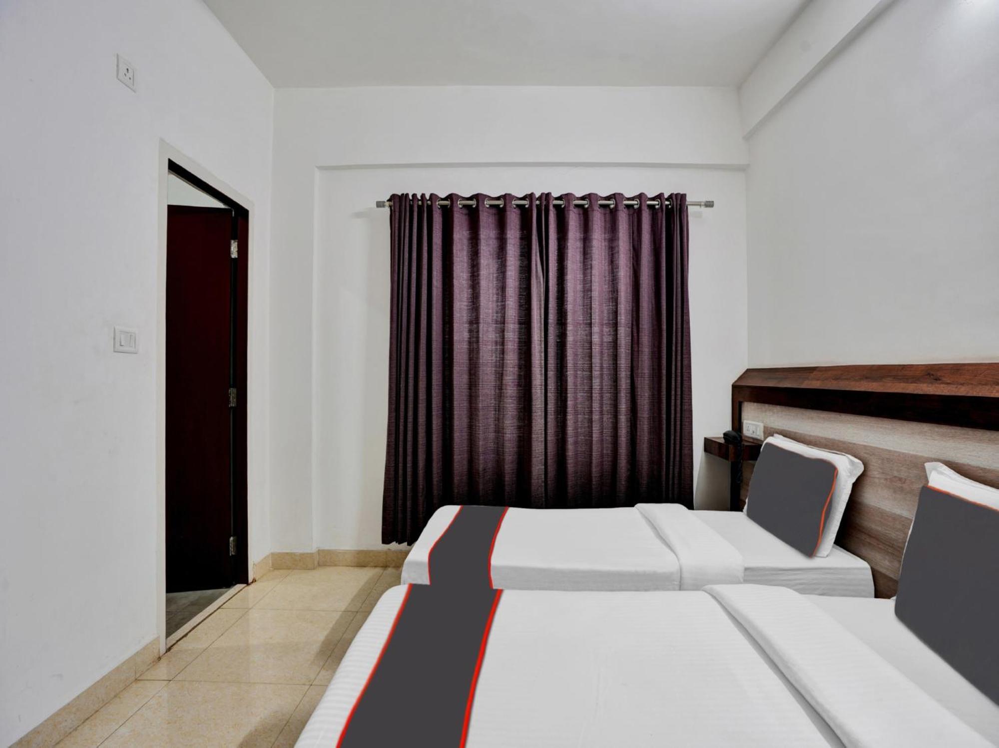 B Six Hotel Bangalore Eksteriør billede